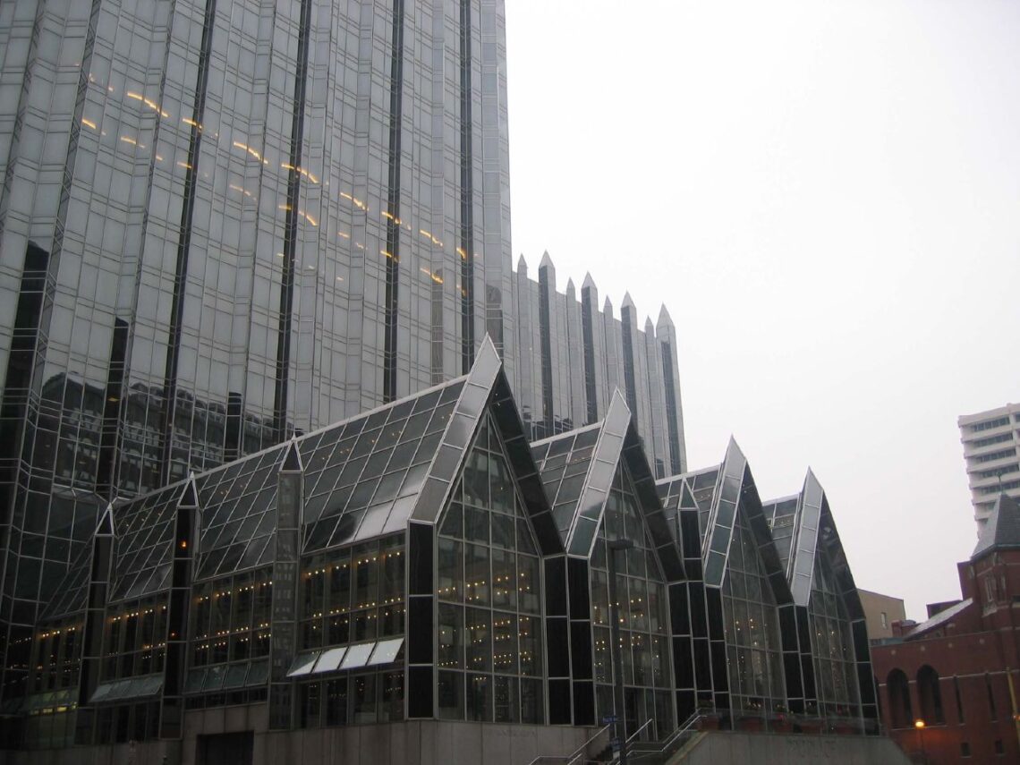 Ppg Place / John Burgee Architects With Philip Johnson | Classics On Architecture Lab 43 Ppg place / john burgee architects with philip johnson | classics on architecture lab