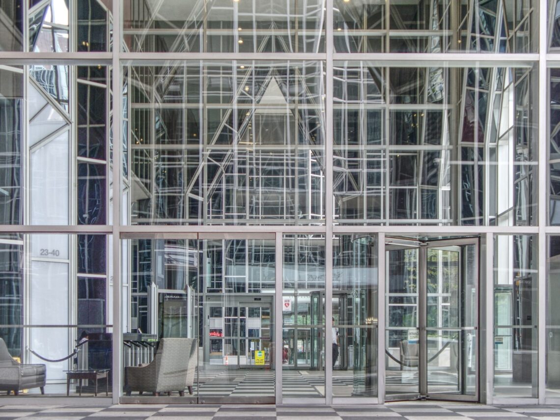 Ppg Place / John Burgee Architects With Philip Johnson | Classics On Architecture Lab 10 Ppg place / john burgee architects with philip johnson | classics on architecture lab