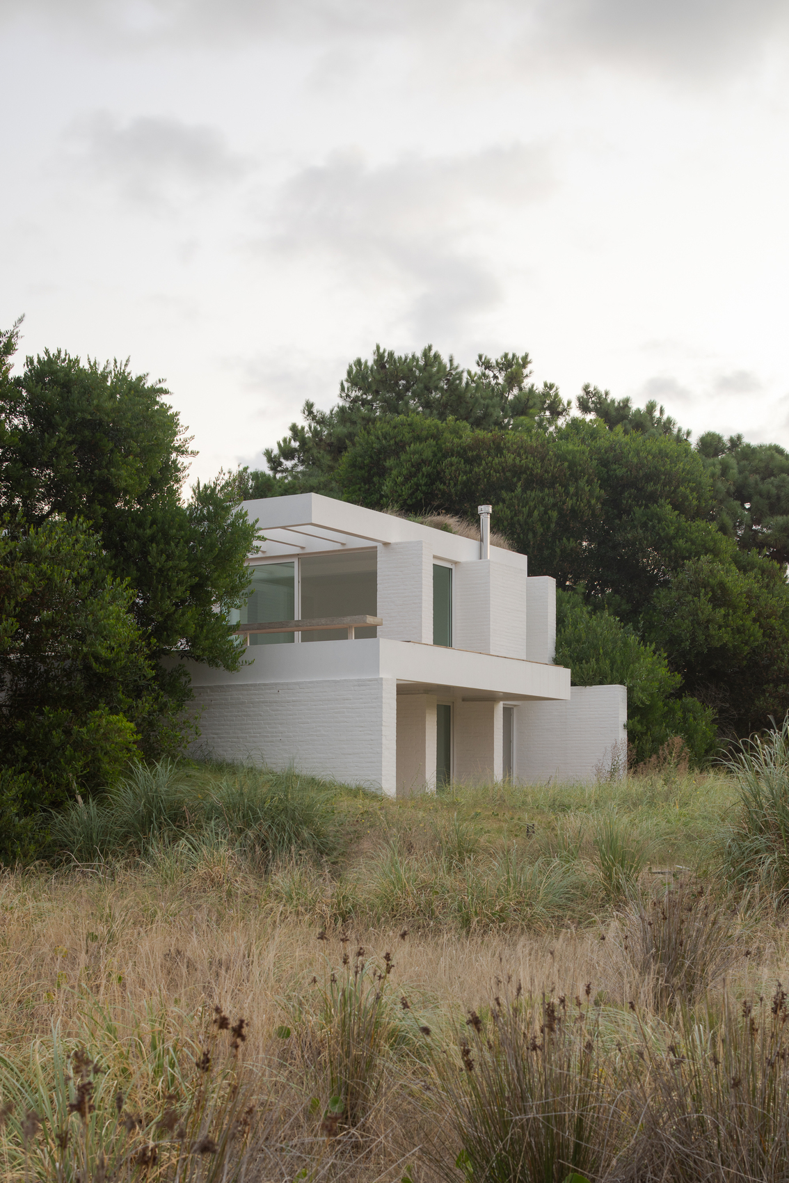 Schapochnik_524_Ce-Blanca_195_Media House h6 / taranti arq studio