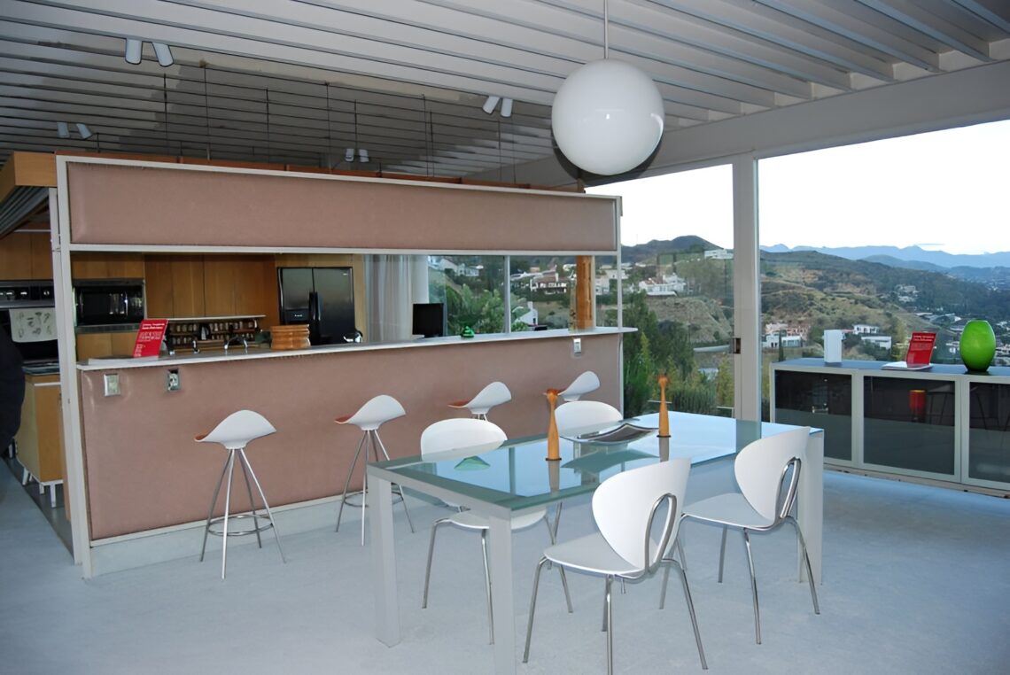 Stahl house / pierre koenig | classics on architecture lab