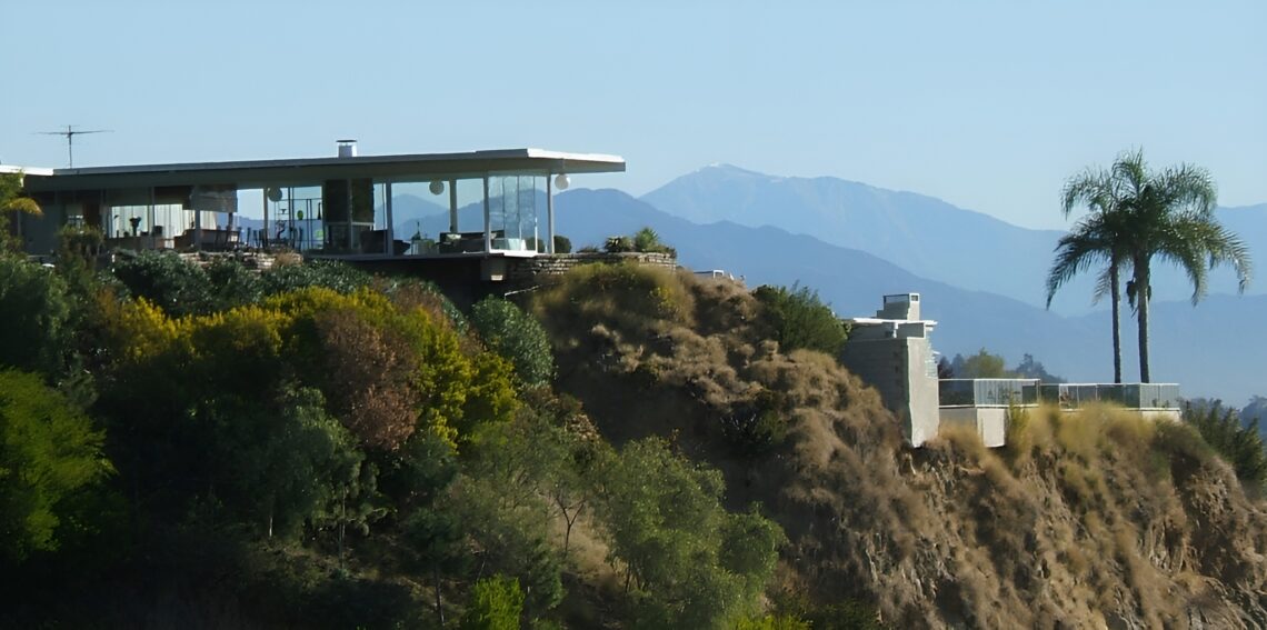Stahl house / pierre koenig | classics on architecture lab