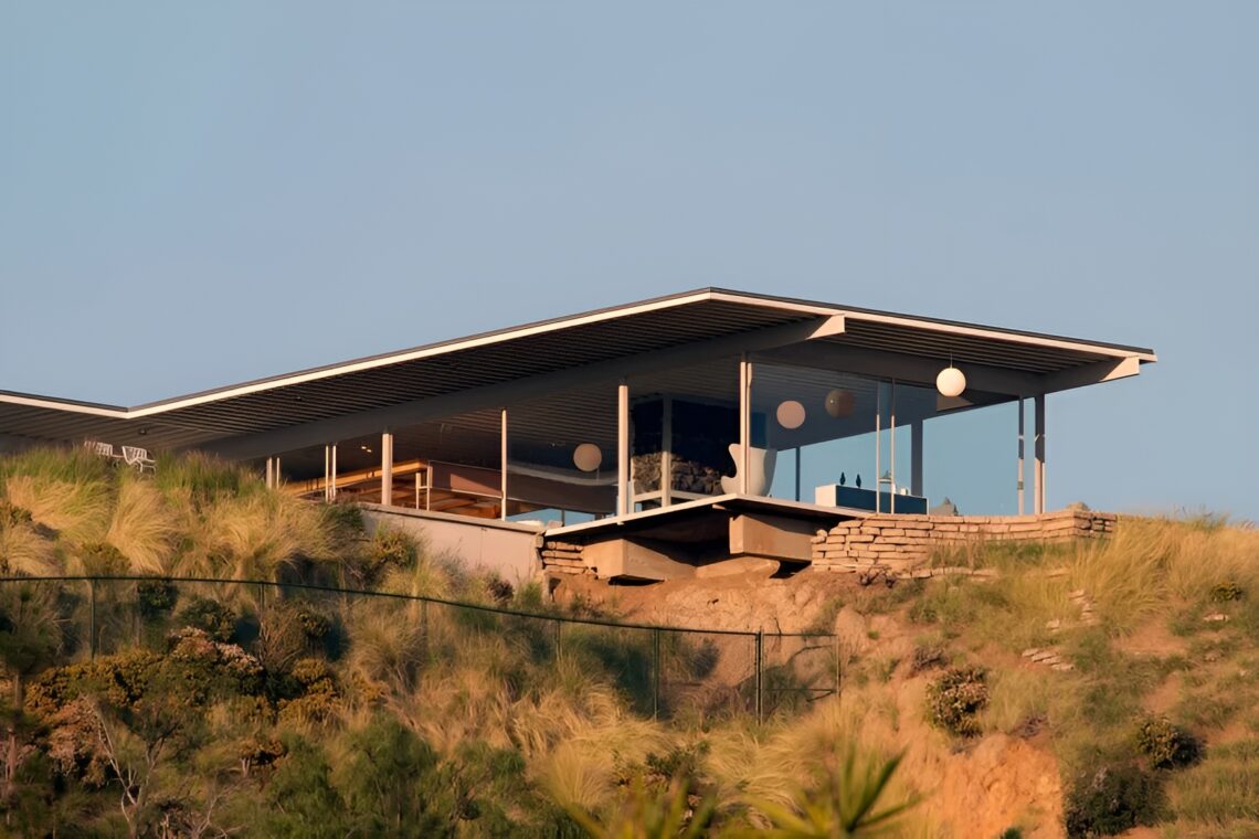 Stahl house / pierre koenig | classics on architecture lab