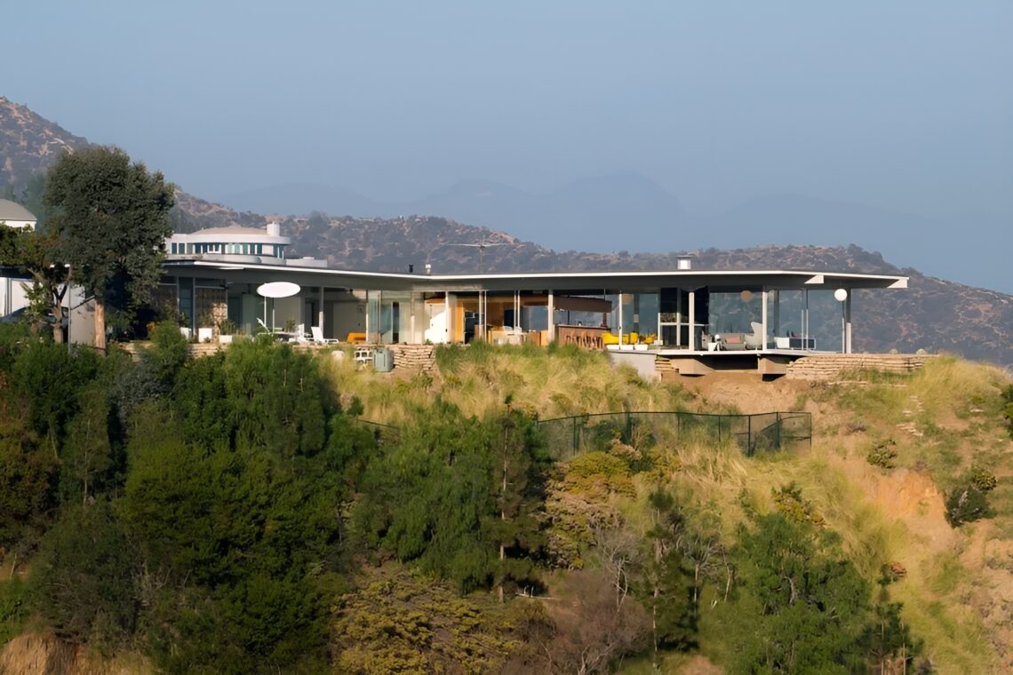 Stahl house / pierre koenig | classics on architecture lab