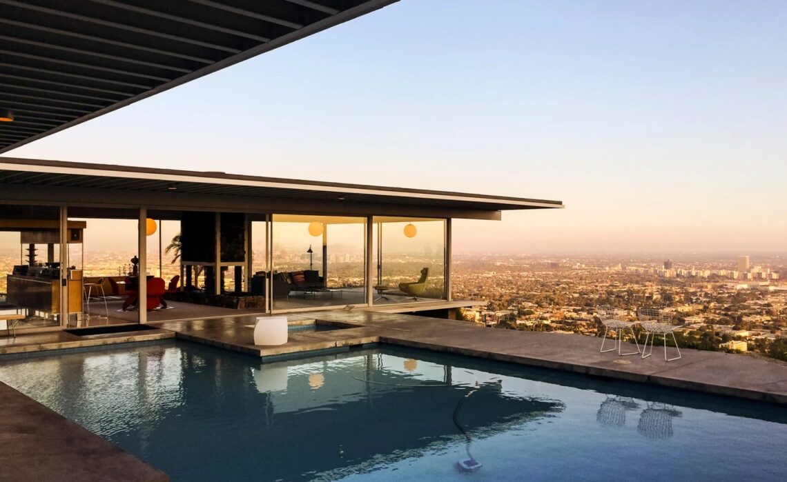 Stahl house / pierre koenig | classics on architecture lab