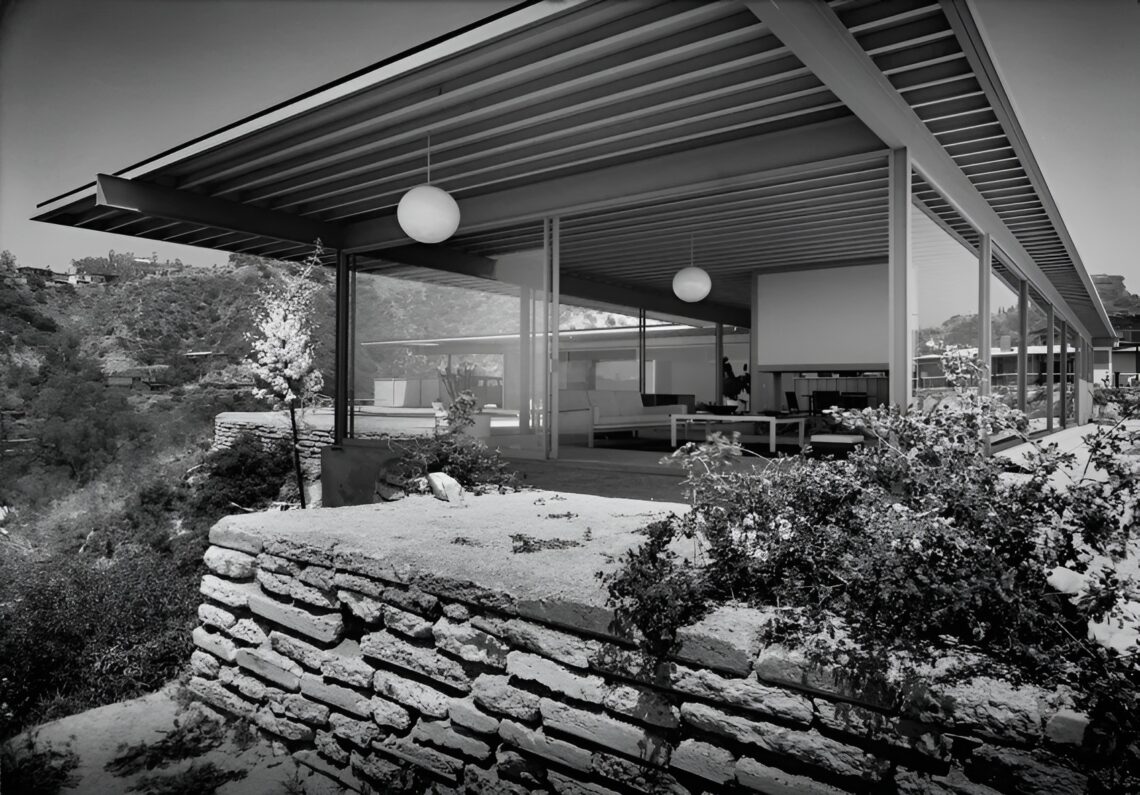 Stahl house / pierre koenig | classics on architecture lab