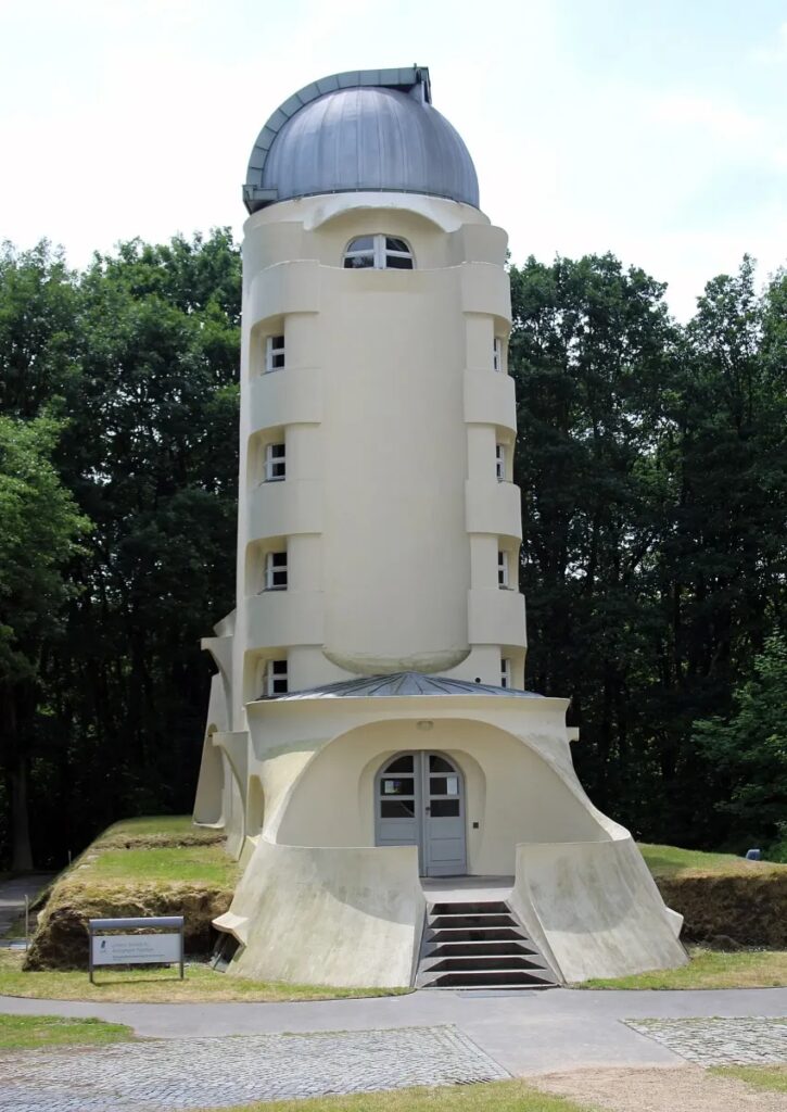 The einstein tower / erich mendelsohn | classics on architecture lab