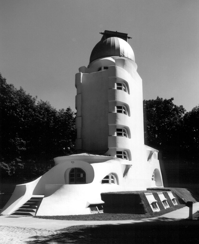 The einstein tower / erich mendelsohn | classics on architecture lab