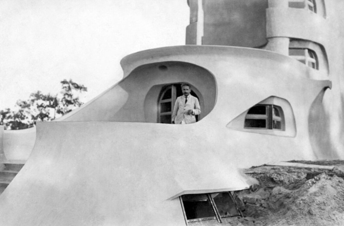 The einstein tower / erich mendelsohn | classics on architecture lab
