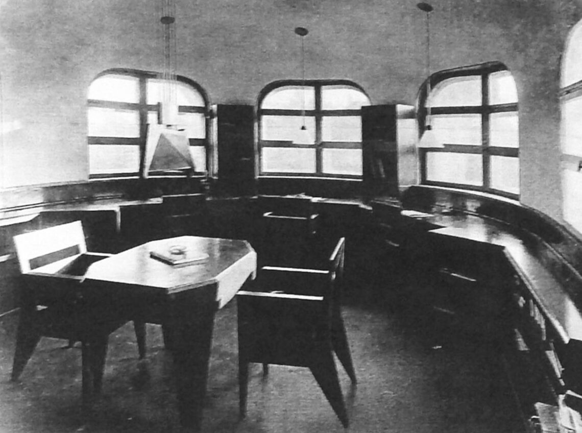 The einstein tower / erich mendelsohn | classics on architecture lab
