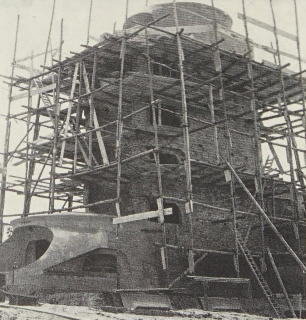 The einstein tower / erich mendelsohn | classics on architecture lab
