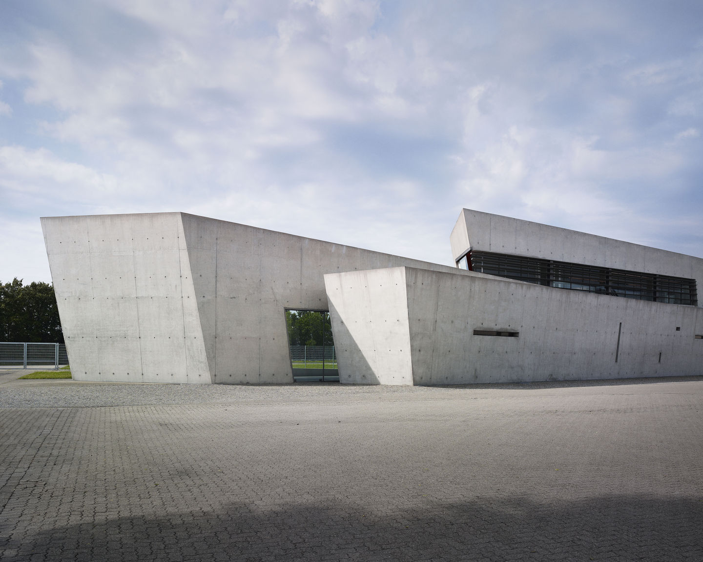 Vitra fire station / zaha hadid | classics on architecture lab