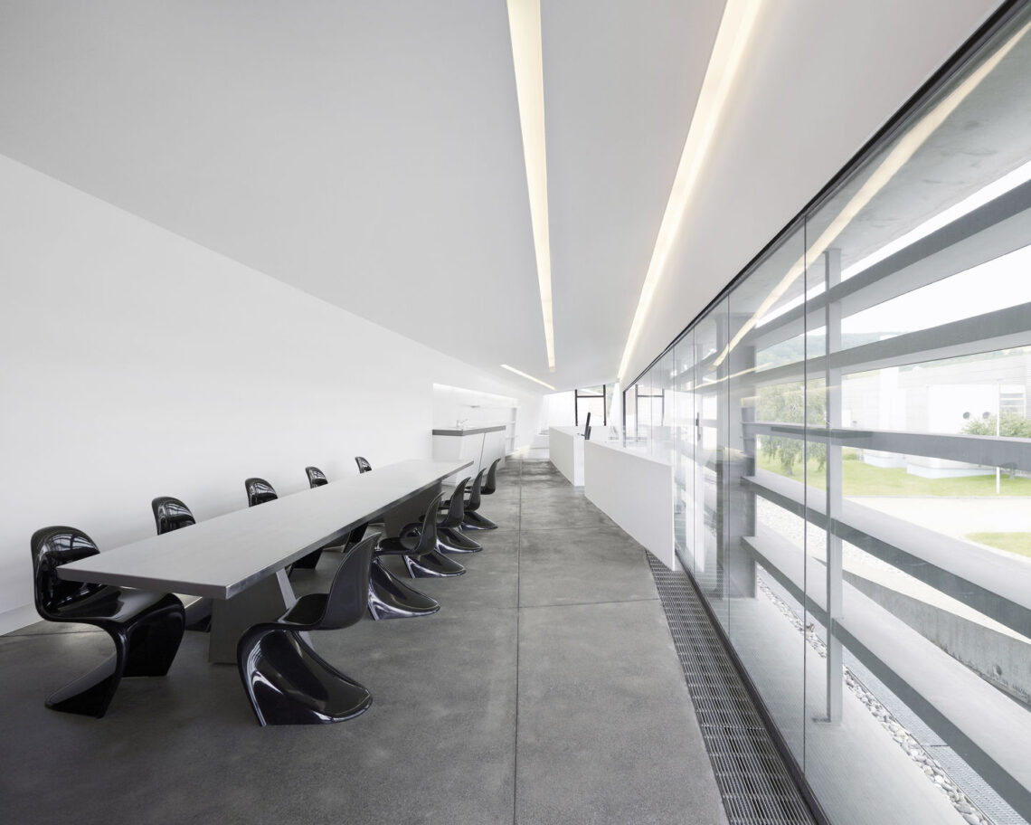 Vitra fire station / zaha hadid | classics on architecture lab