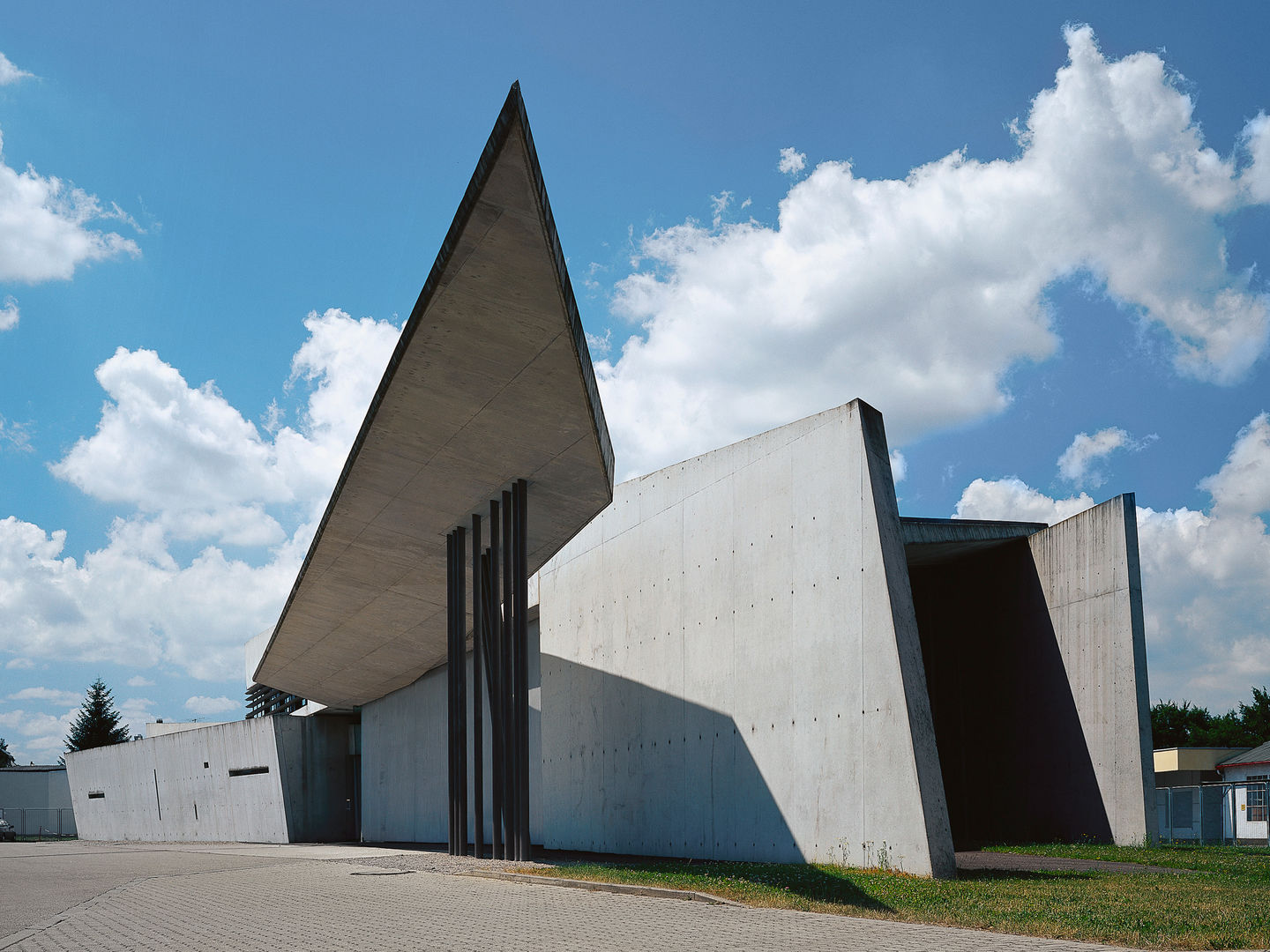 Vitra fire station / zaha hadid | classics on architecture lab