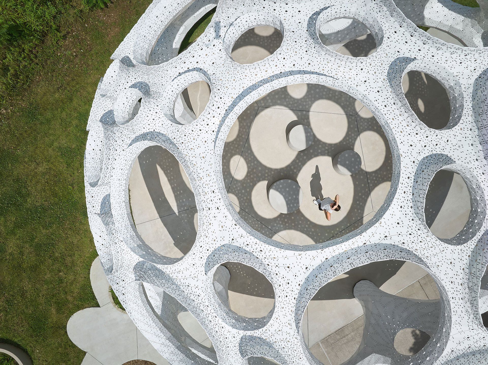 ©Keithisaacs-Moonrise-Theverymany-08__10 Moonrise / marc fornes / theverymany