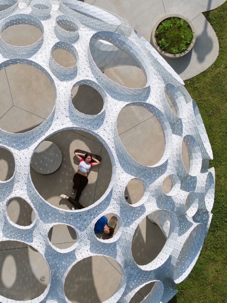 Moonrise / Marc Fornes / Theverymany 1 Moonrise / marc fornes / theverymany