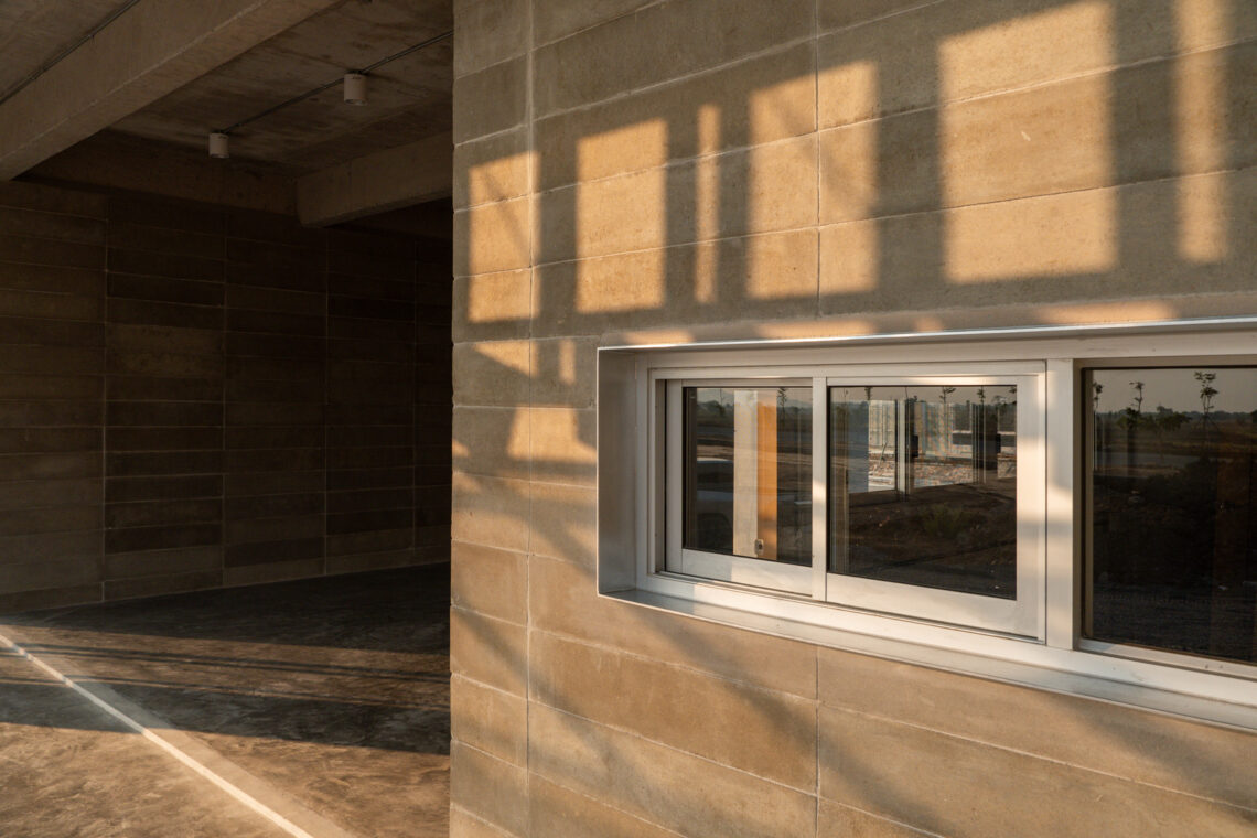 Lpp rice grading center and laboratory / phtaa living design
