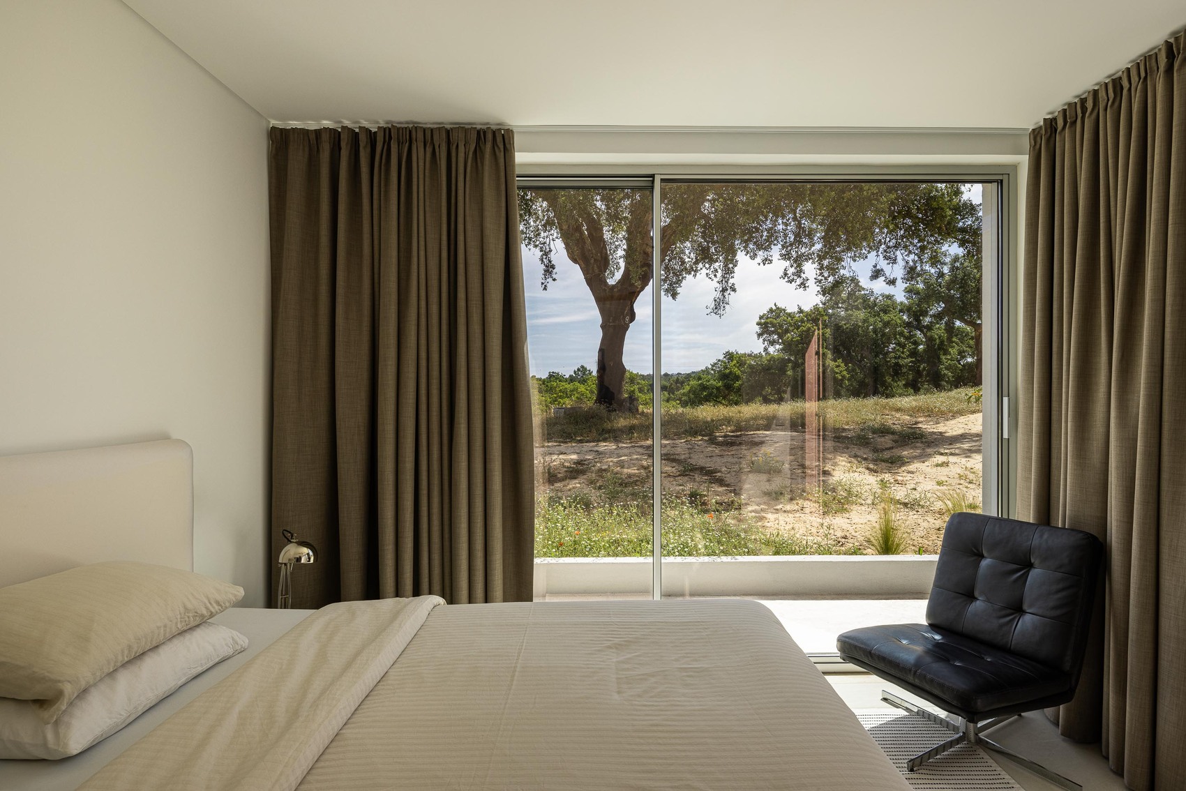 Casa M Ariane Arquitetura Miguel Sabrab E Fotografia Ivo Tavares Casa m ariane / sabrab architecture
