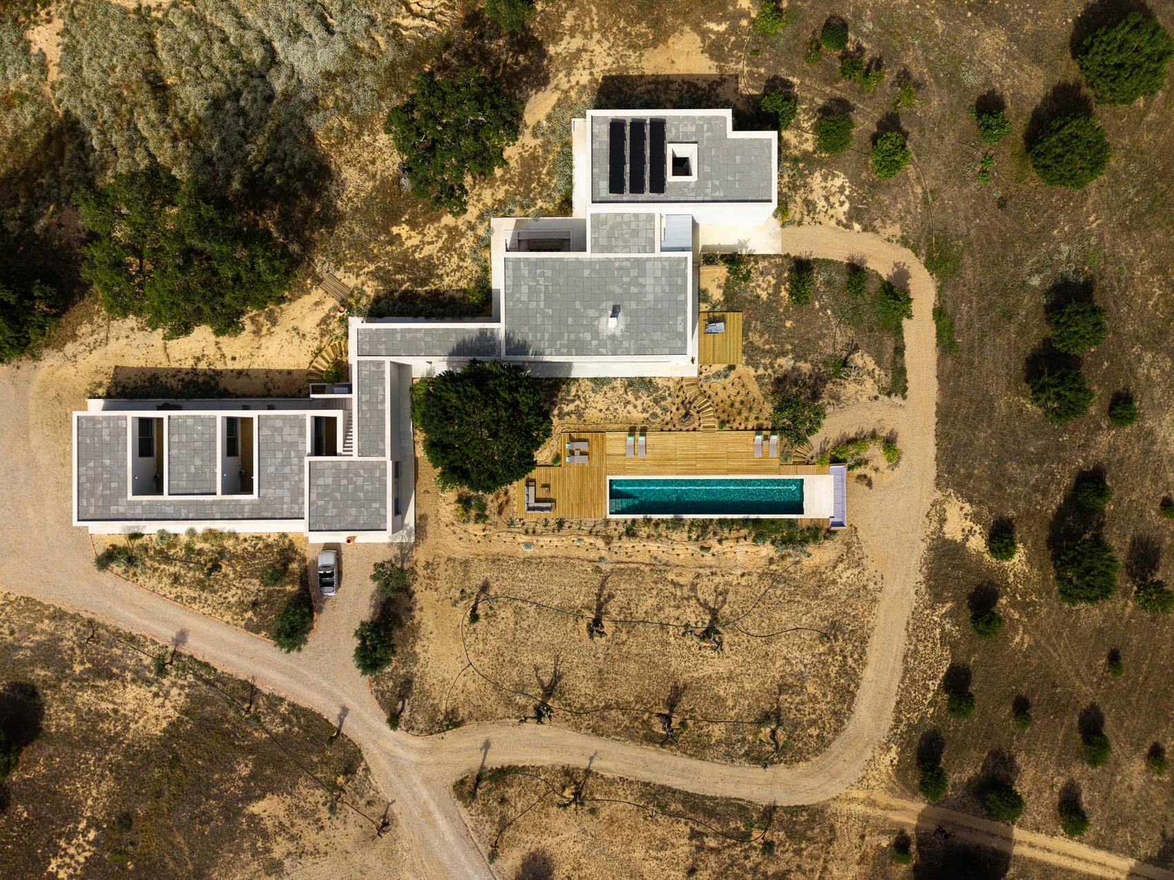 Casa M Ariane Arquitetura Miguel Sabrab E Fotografia Ivo Tavares Casa m ariane / sabrab architecture