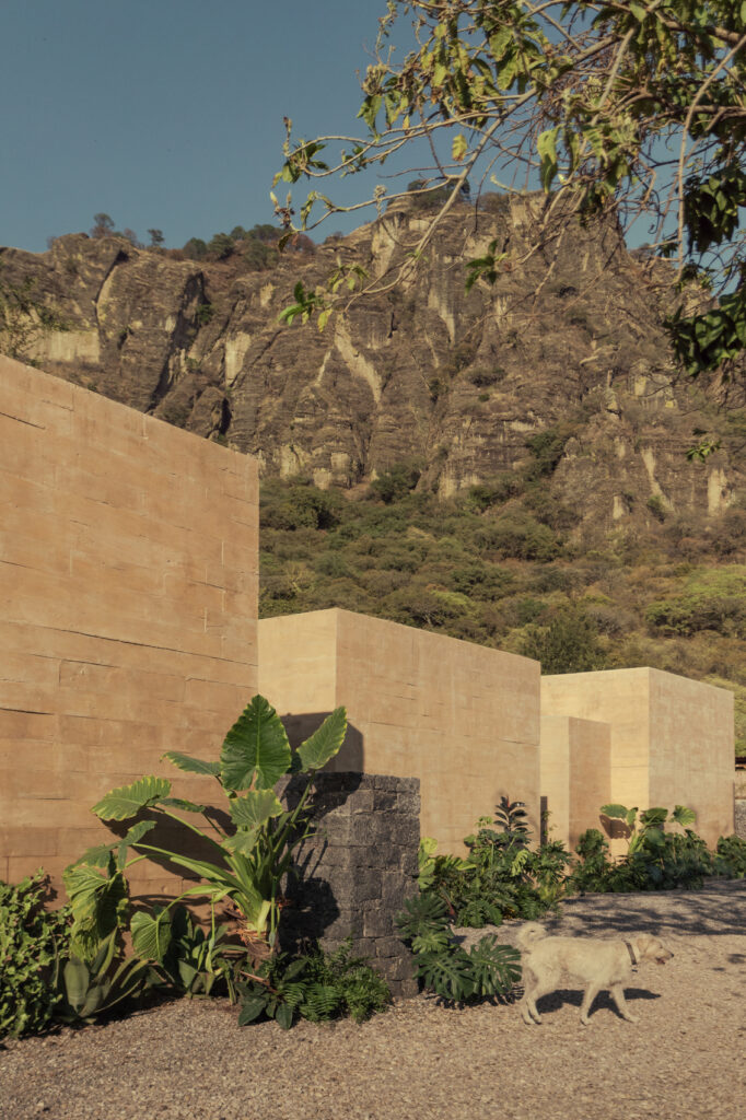 Ll House / Ra! 5 Ll house / ra!