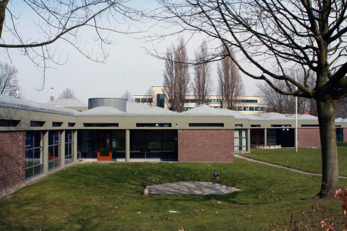Amsterdam Orphanage / Aldo Van Eyck | Classics On Architecture Lab 135 Amsterdam orphanage / aldo van eyck | classics on architecture lab