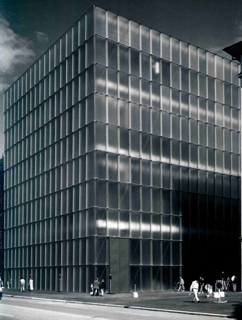 Kunsthaus bregenz / peter zumthor | classics on architecture lab