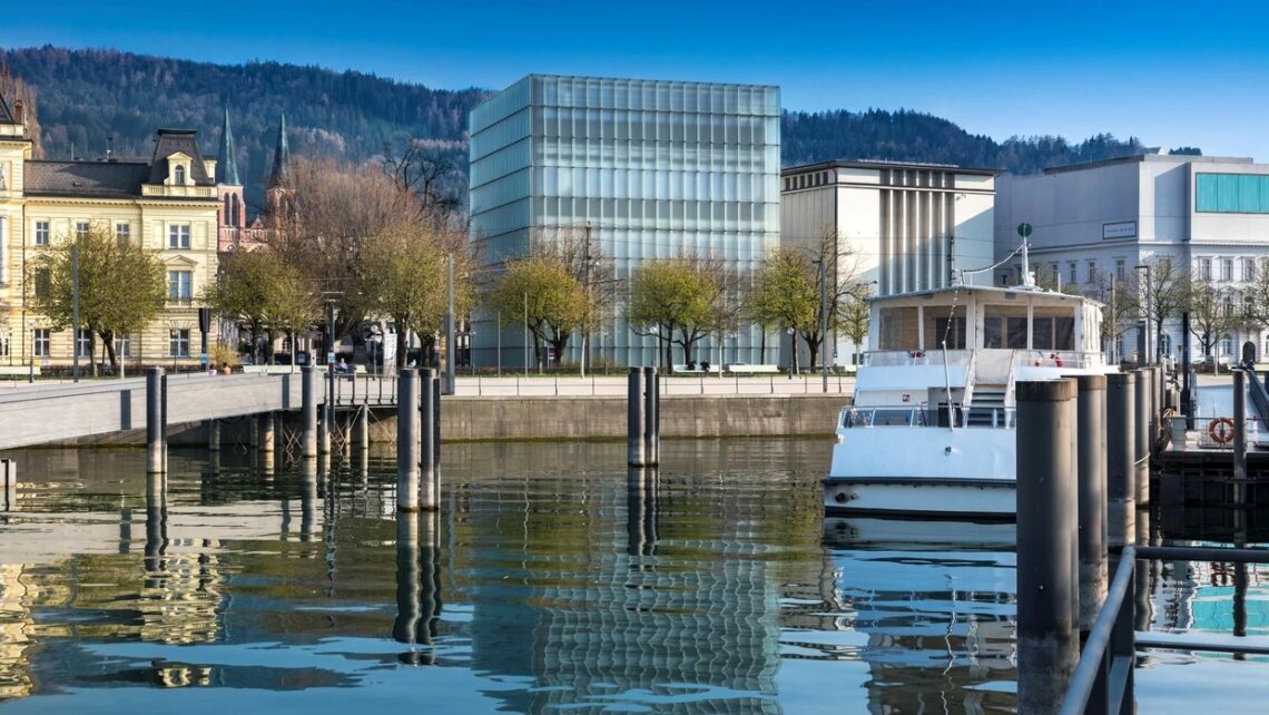 Kunsthaus bregenz / peter zumthor | classics on architecture lab