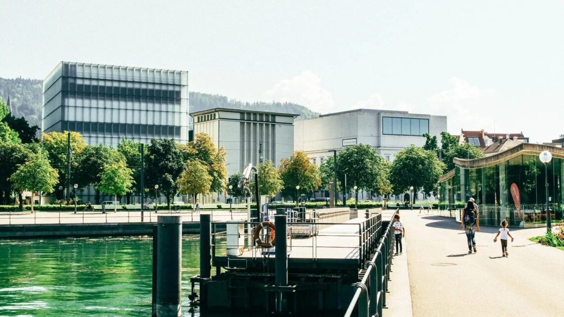 Kunsthaus bregenz / peter zumthor | classics on architecture lab