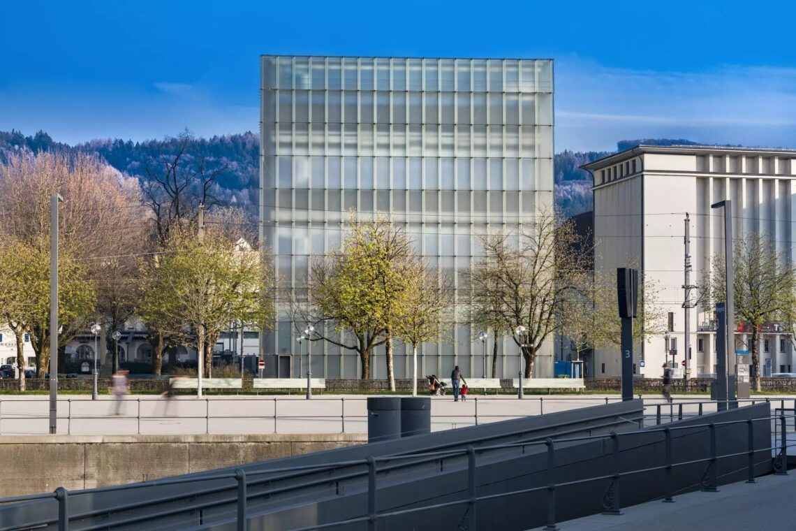 Kunsthaus bregenz / peter zumthor | classics on architecture lab