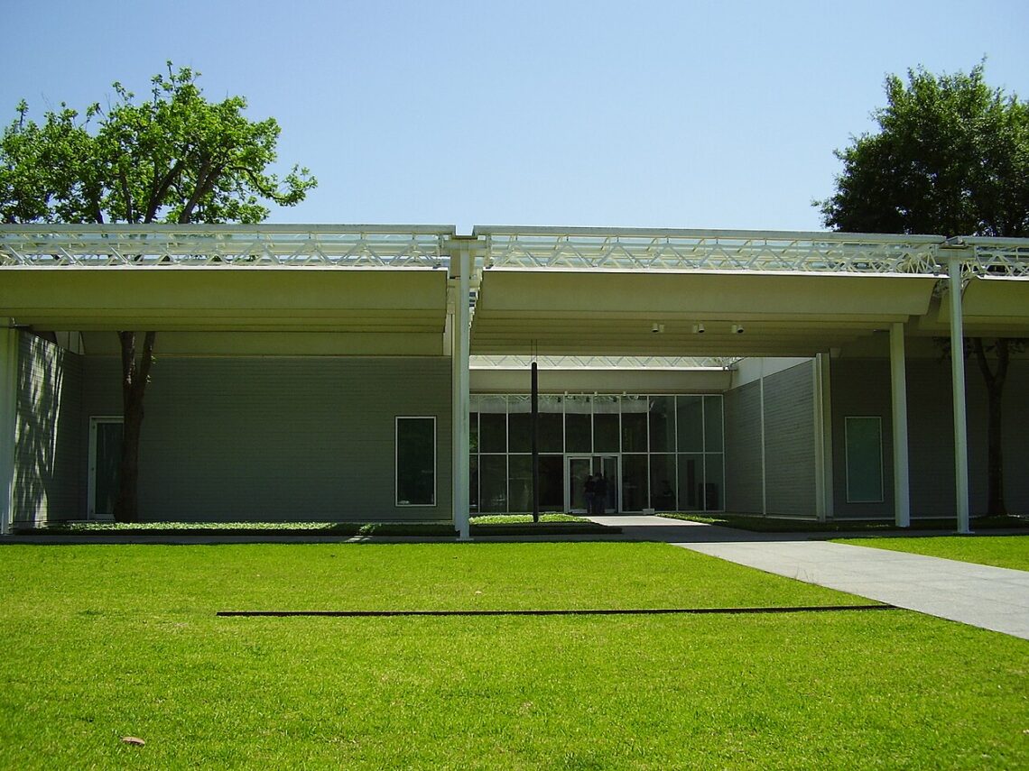 Menil collection / renzo piano | classics on architecture lab