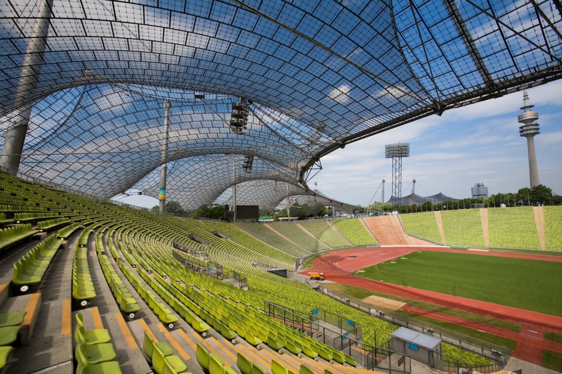 Olympiastadion (munich olympic stadium) / behnisch and partners & frei otto | classics on architecture lab
