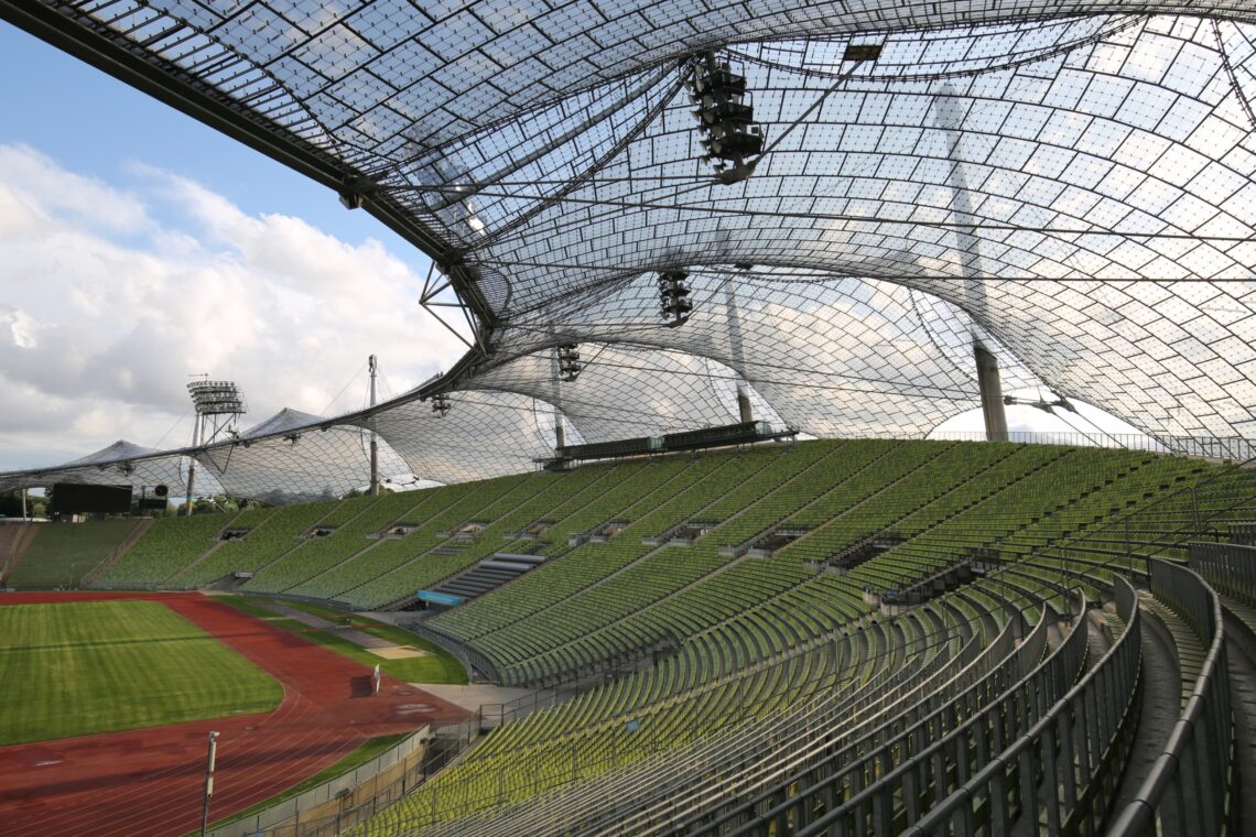 Olympiastadion (munich olympic stadium) / behnisch and partners & frei otto | classics on architecture lab