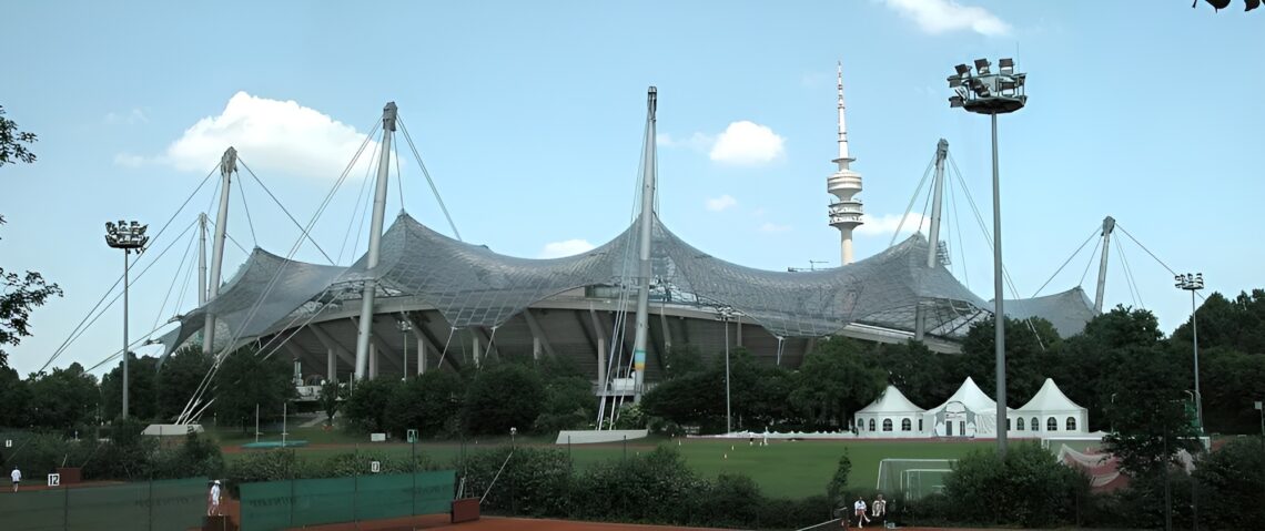 Olympiastadion (munich olympic stadium) / behnisch and partners & frei otto | classics on architecture lab