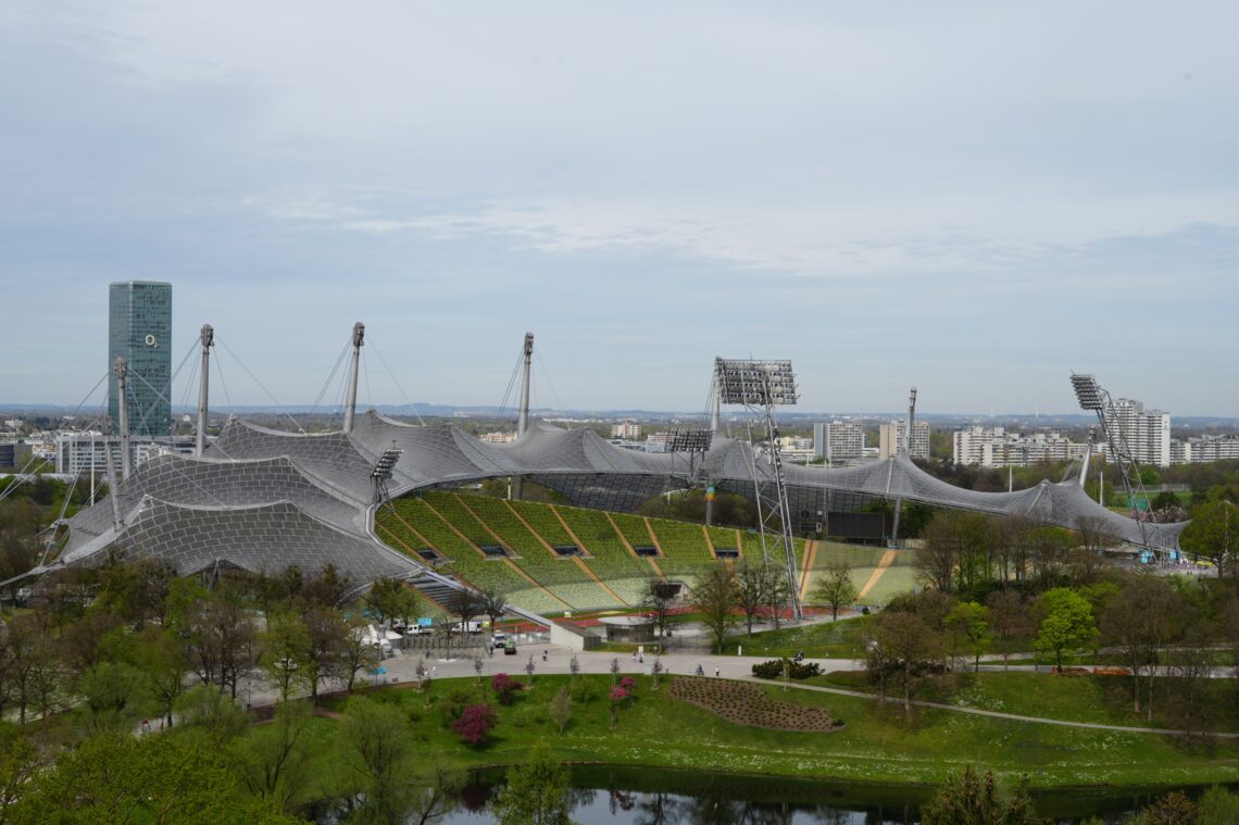 Olympiastadion (munich olympic stadium) / behnisch and partners & frei otto | classics on architecture lab
