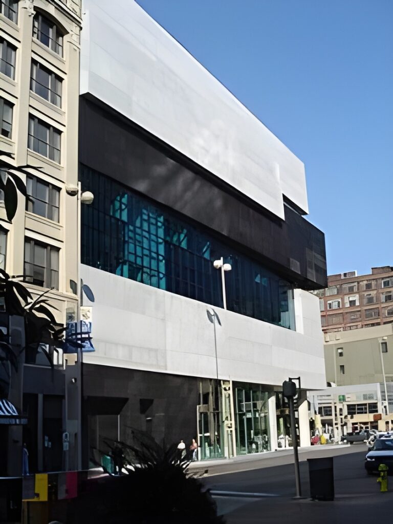 Rosenthal Center For Contemporary Art / Zaha Hadid Architects | Classics On Architecture Lab 48 Rosenthal center for contemporary art / zaha hadid architects | classics on architecture lab