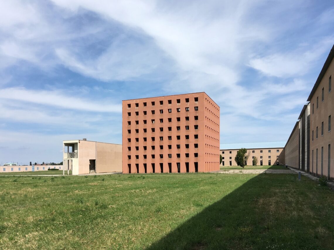San Cataldo Cemetery / Aldo Rossi | Classics On Architecture Lab 65 San cataldo cemetery / aldo rossi | classics on architecture lab
