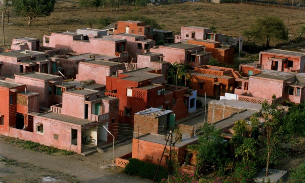 Aga Khan Award For Architecture: Prize, Importance, Winners, Jury And History 91 View of aranya - aranya low cost housing - balkrishna doshi - ยฉ vastushilpa foundation