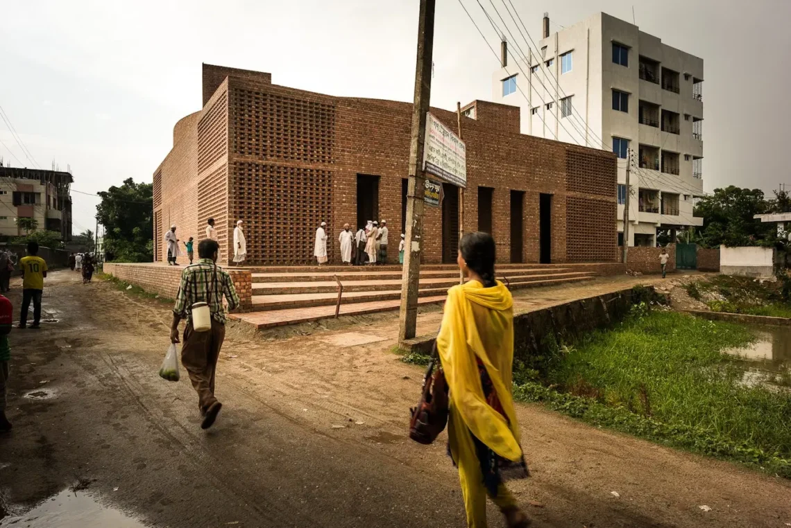 Aga Khan Award For Architecture: Prize, Importance, Winners, Jury And History 133 Bait ur rouf mosque, dhaka, bangladesh - marina tabassum - ยฉ aktc sandro di carlo darsa