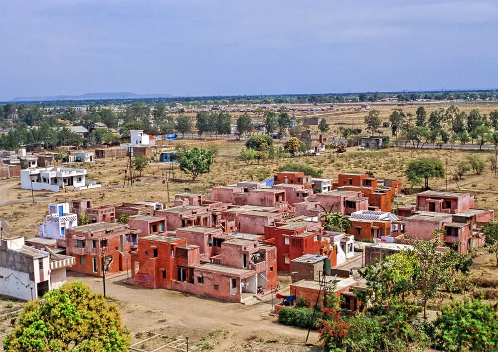 Aga Khan Award For Architecture: Prize, Importance, Winners, Jury And History 90 View of aranya - aranya low cost housing - balkrishna doshi - ยฉ vastushilpa foundation
