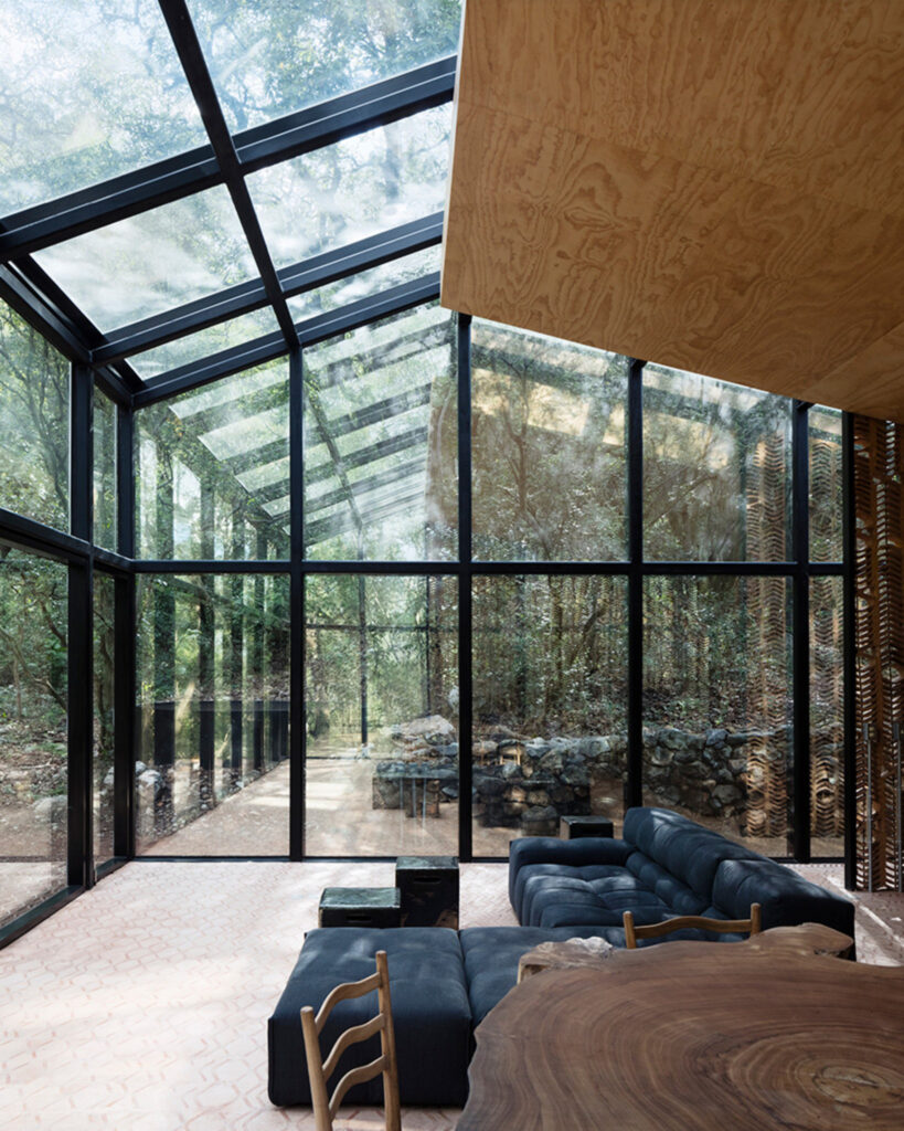 Tatiana Bilbao: Biography, Works, Awards 154 Tatianabilbao estudio los terrenos house san pedro garza garcia monterrey rory gardiner 05